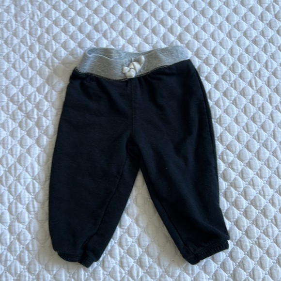 3 pair of pants - Picture 2 of 4